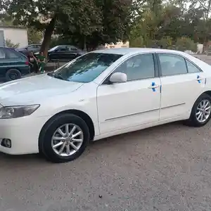 Toyota Camry, 2011