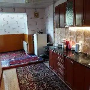 4-комн. квартира, 4 этаж, 90 м², 84мкр