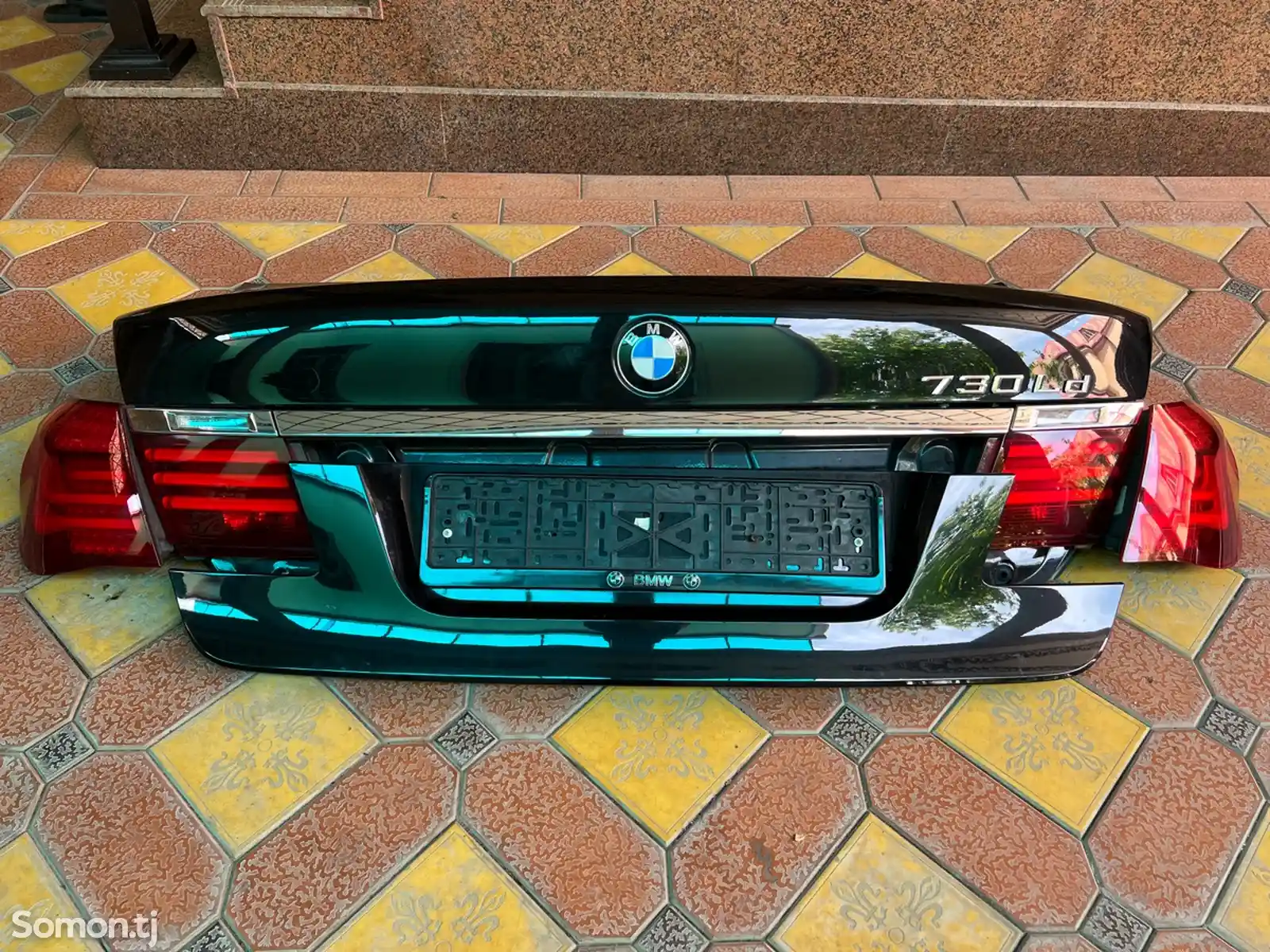 Крышка багажника и задние фары от BMW - f02 рестайлинг 2012 - 2015-1