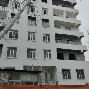 2-комн. квартира, 6 этаж, 76 м², Курчатова