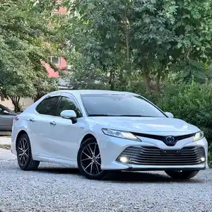 Toyota Camry, 2018