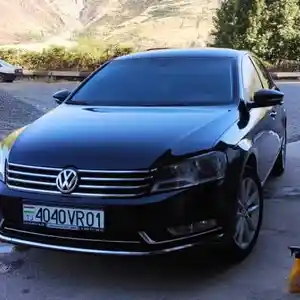 Volkswagen Passat, 2012