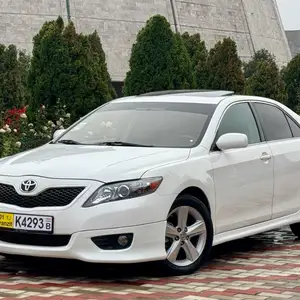 Toyota Camry, 2010