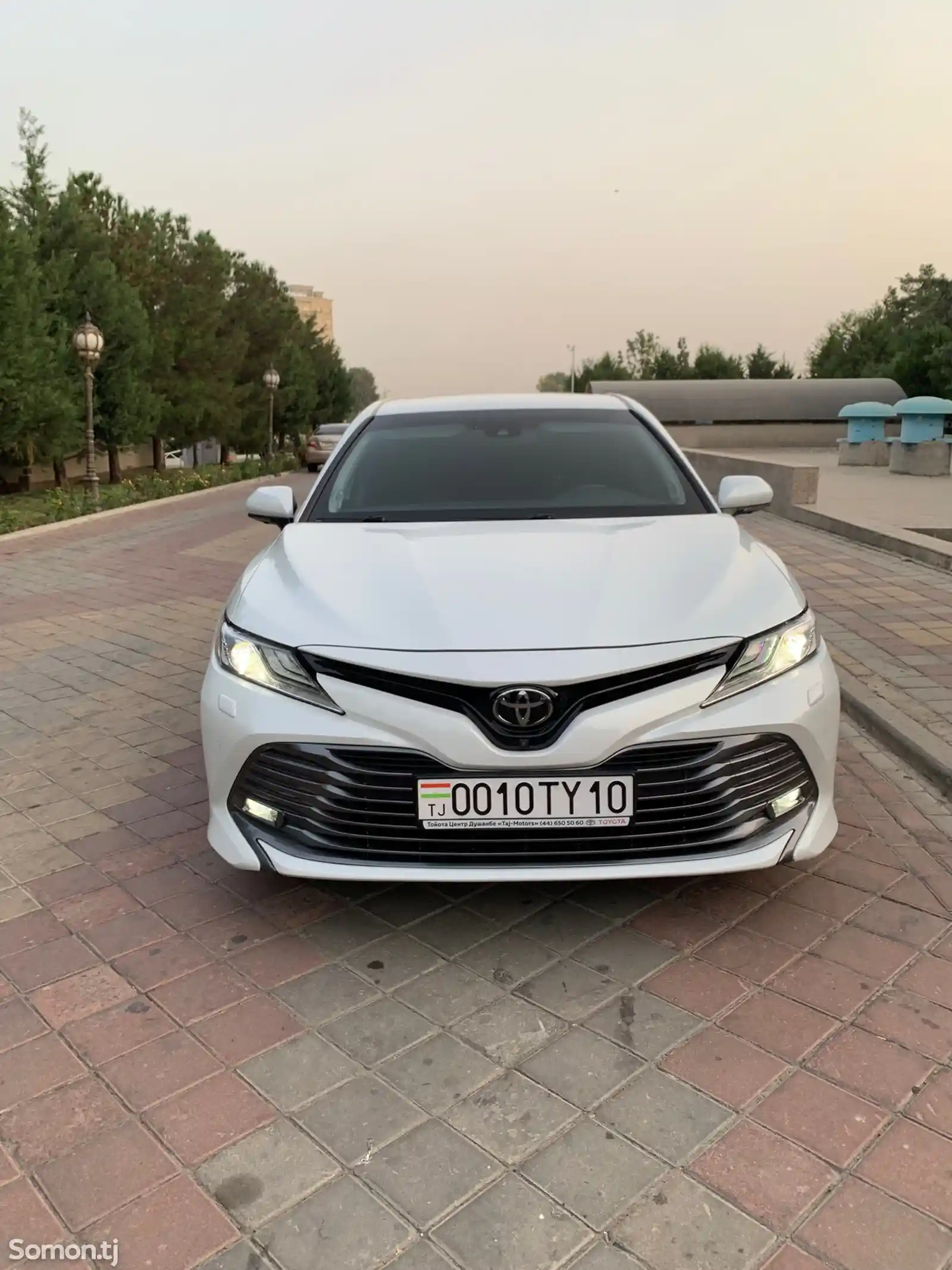 Toyota Camry, 2019-4