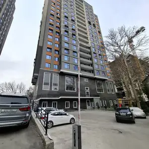 3-комн. квартира, 2 этаж, 110 м², на против Кукольного Театр