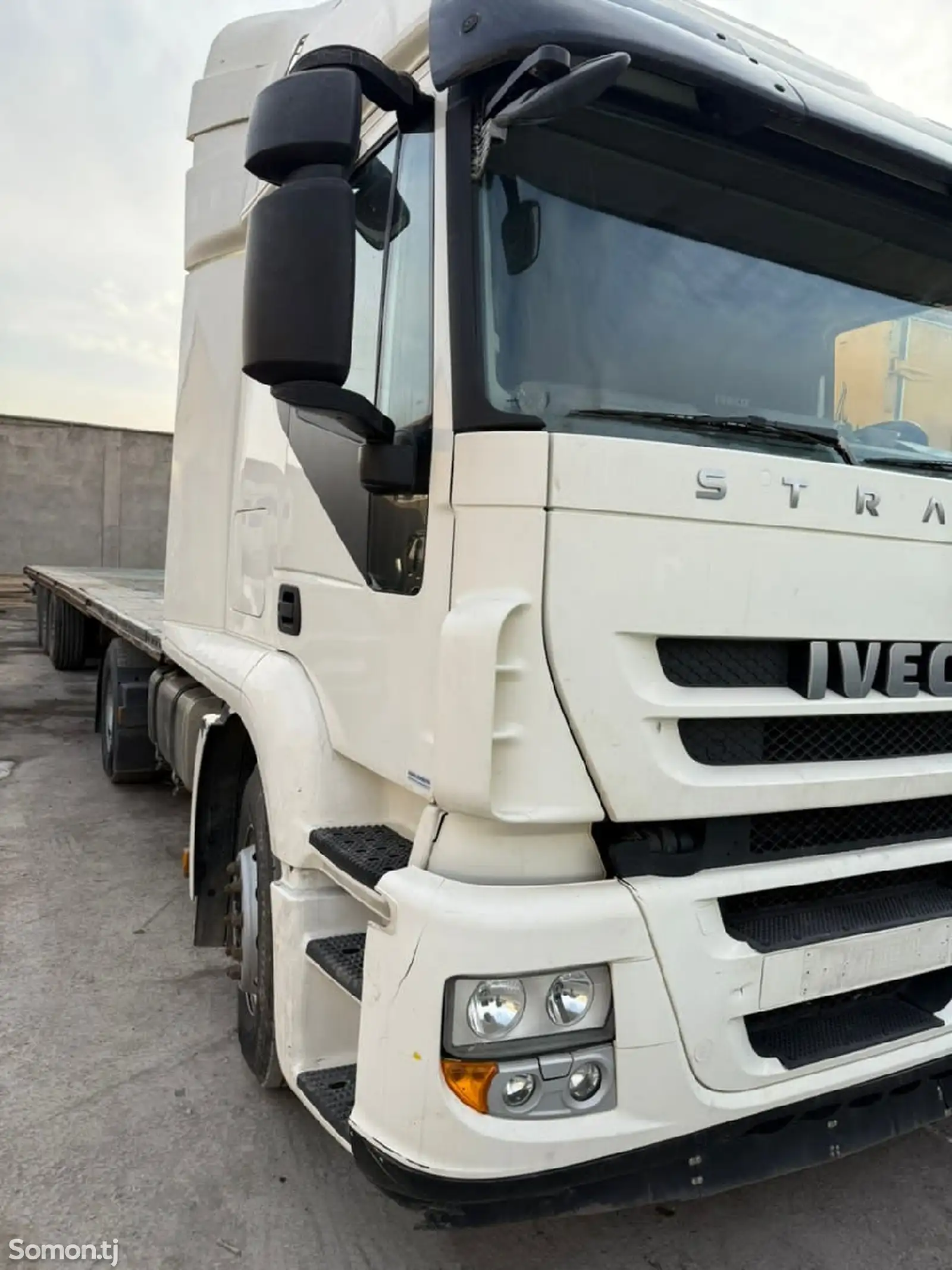 Бортовой грузовик Iveco, 2015-1