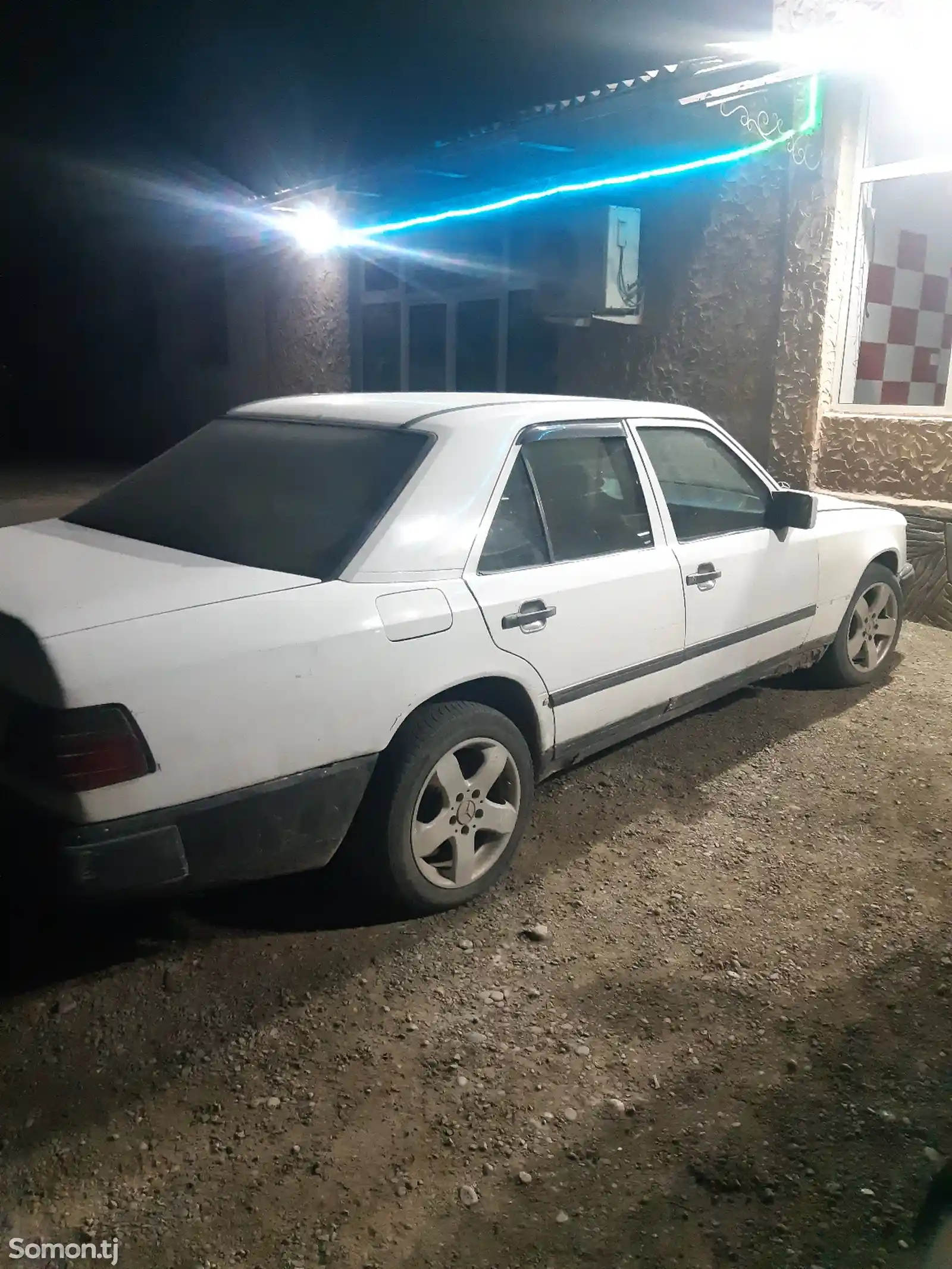 Mercedes-Benz W124, 1986-1