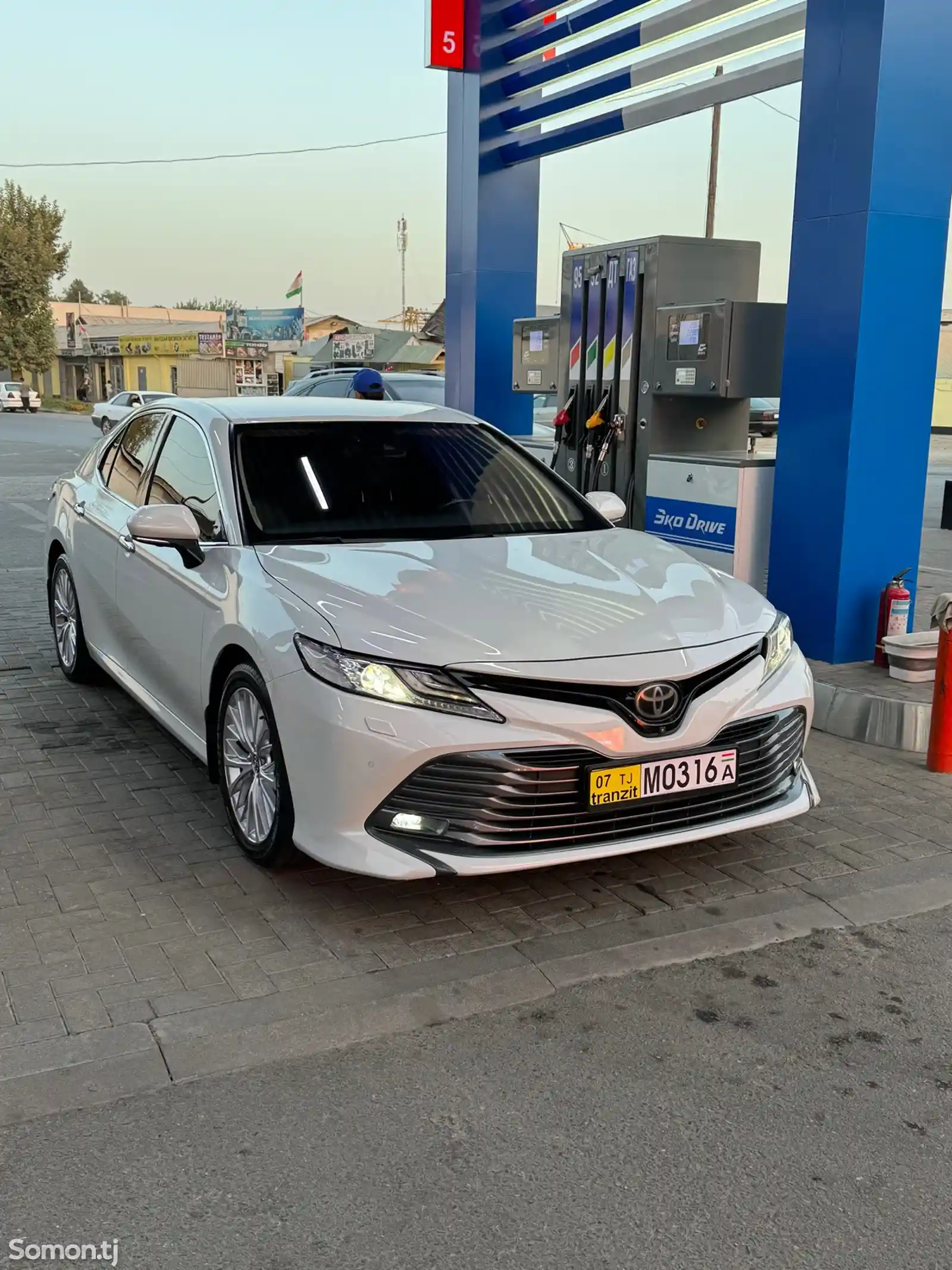 Toyota Camry, 2019-11