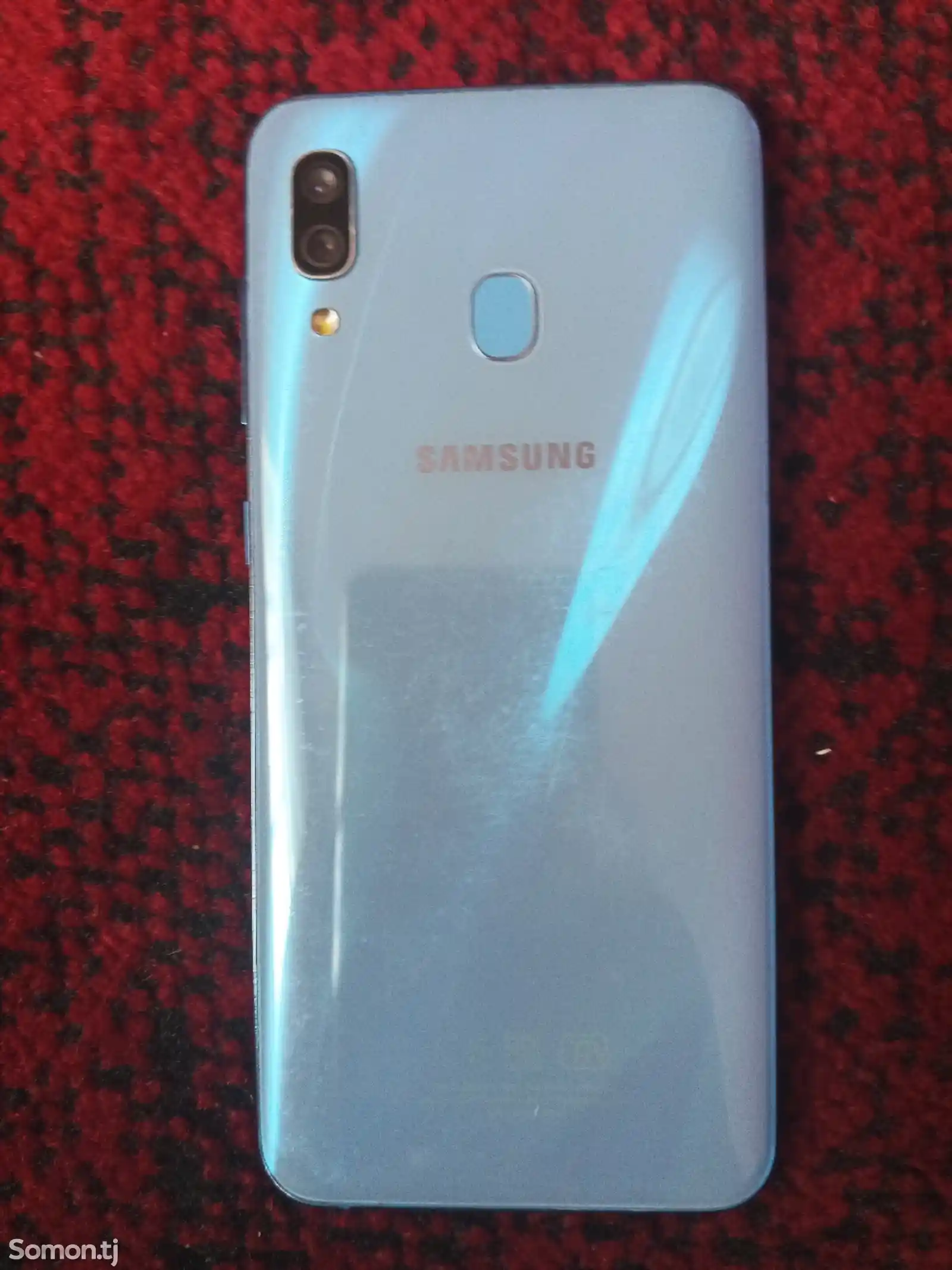 Samsung Galaxy A30-1