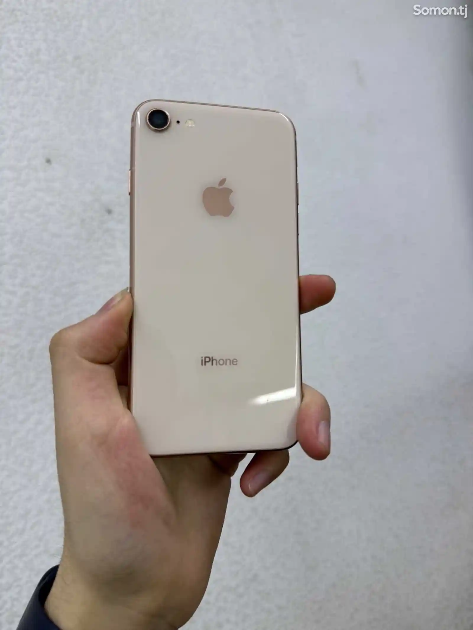 Apple iPhone 8, 64 gb, Gold-1