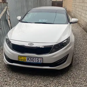 Kia K5, 2011