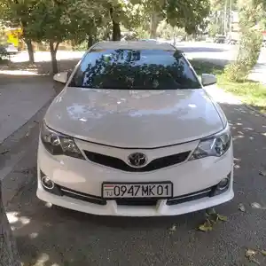 Toyota Camry, 2013