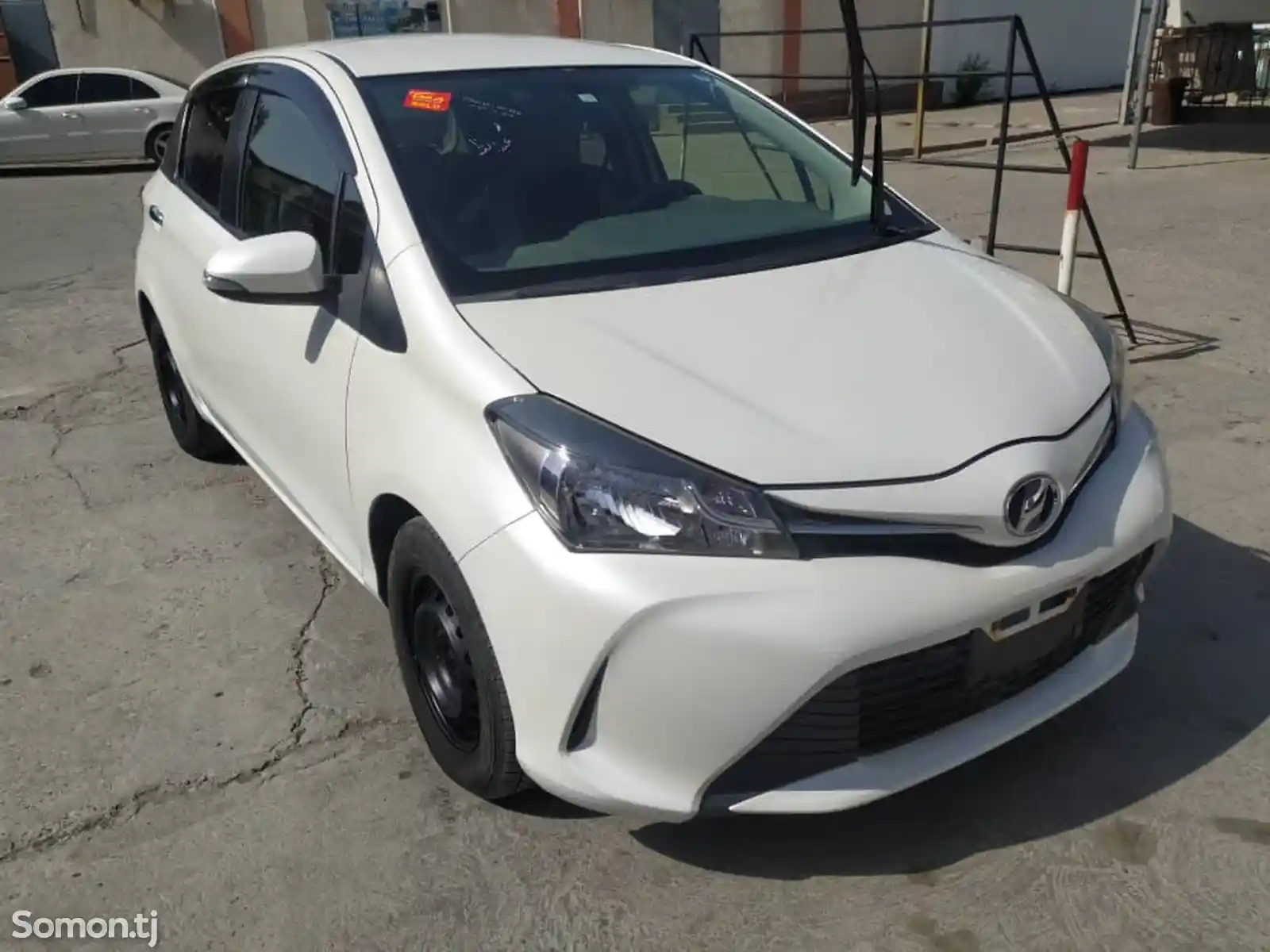 Toyota Vitz, 2016-11