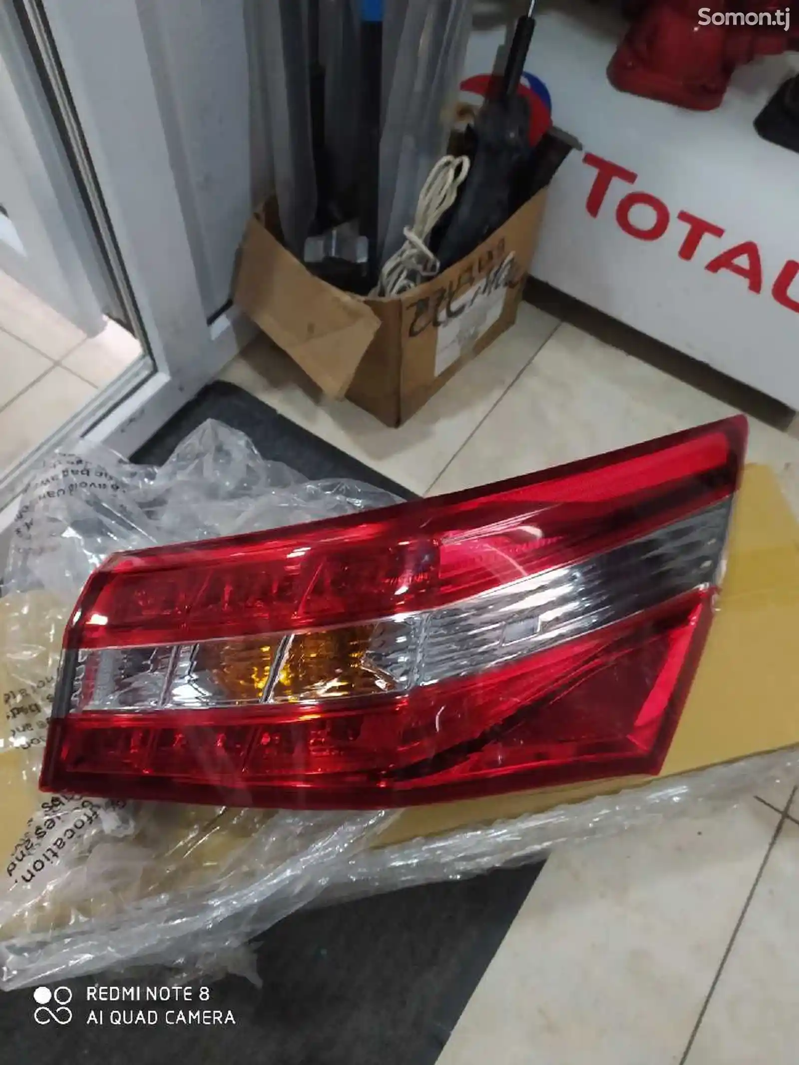 Задний фонарь от Toyota Avalon 7968-1