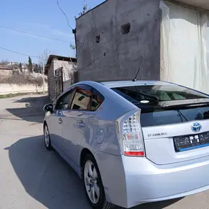 Toyota Prius, 2016