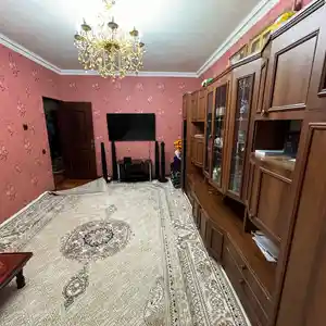 3-комн. квартира, 1 этаж, 70 м², Фирдавси