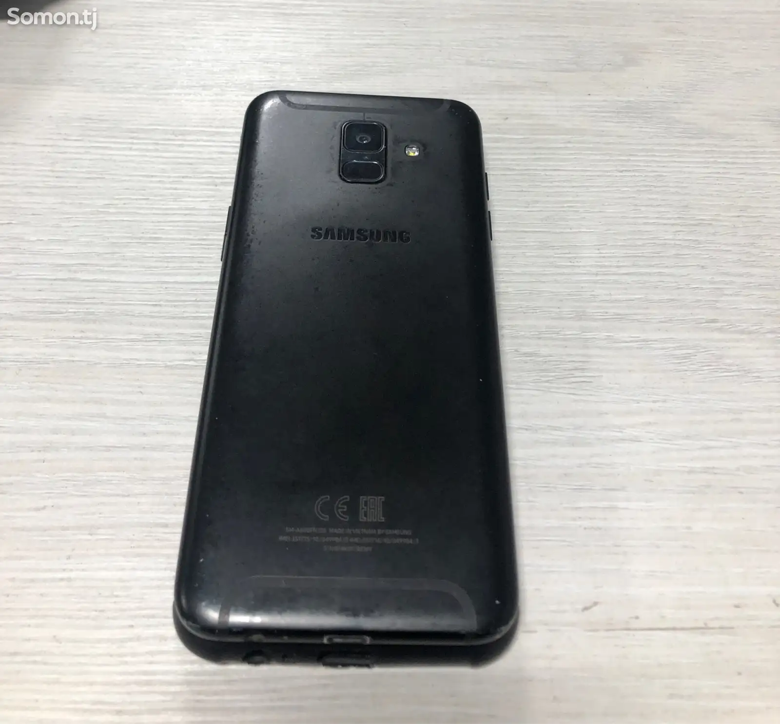 Samsung Galaxy A6-1