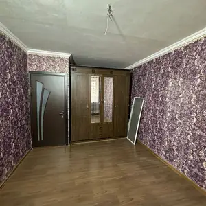 3-комн. квартира, 1 этаж, 72 м², 2 мкр