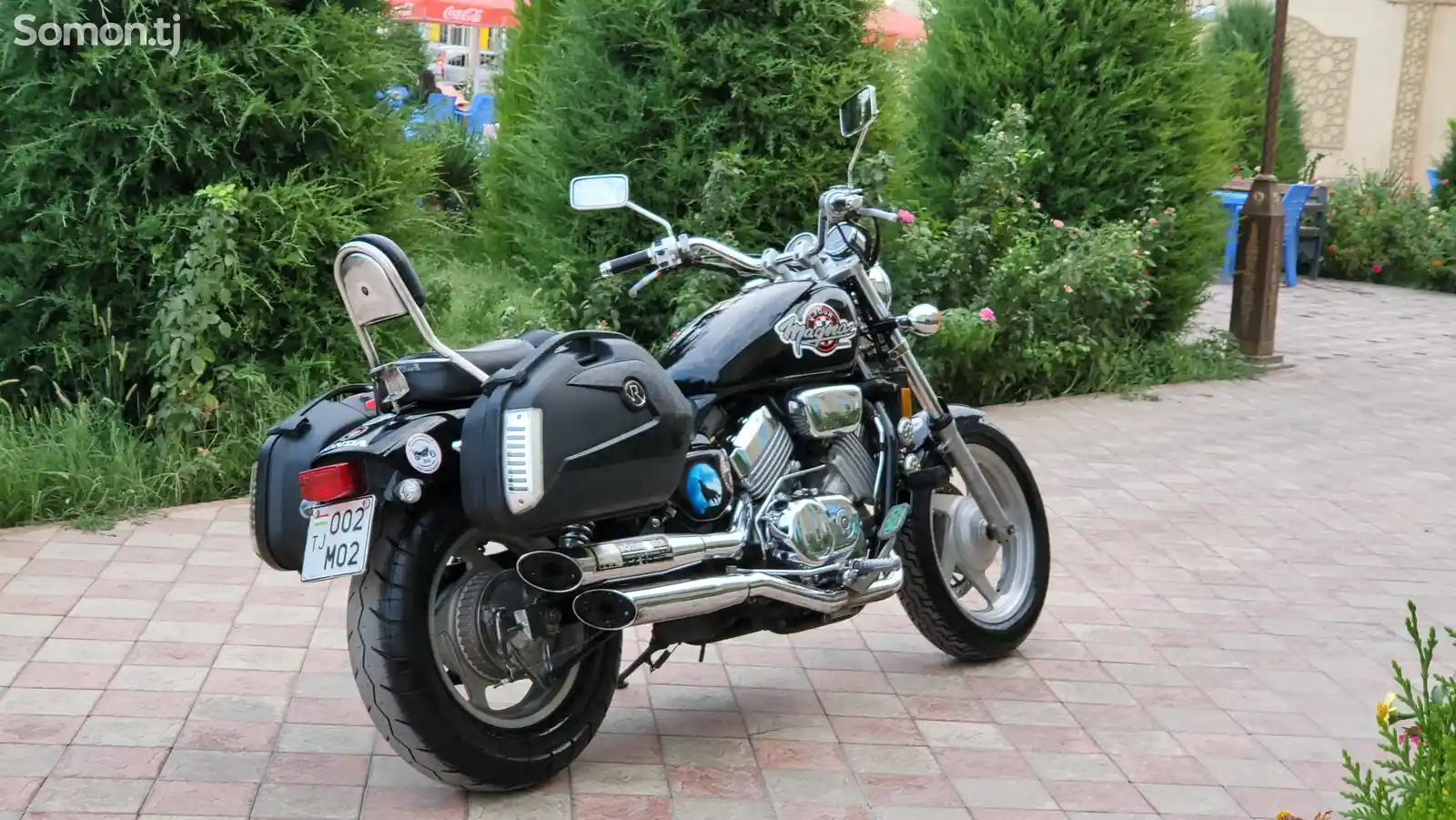 Мотоцикл Honda Magna V4 750cc-4