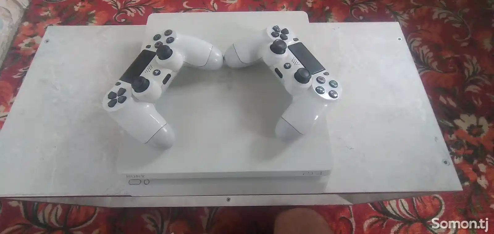 Игровая приставка Sony PlayStation 4 slim-2