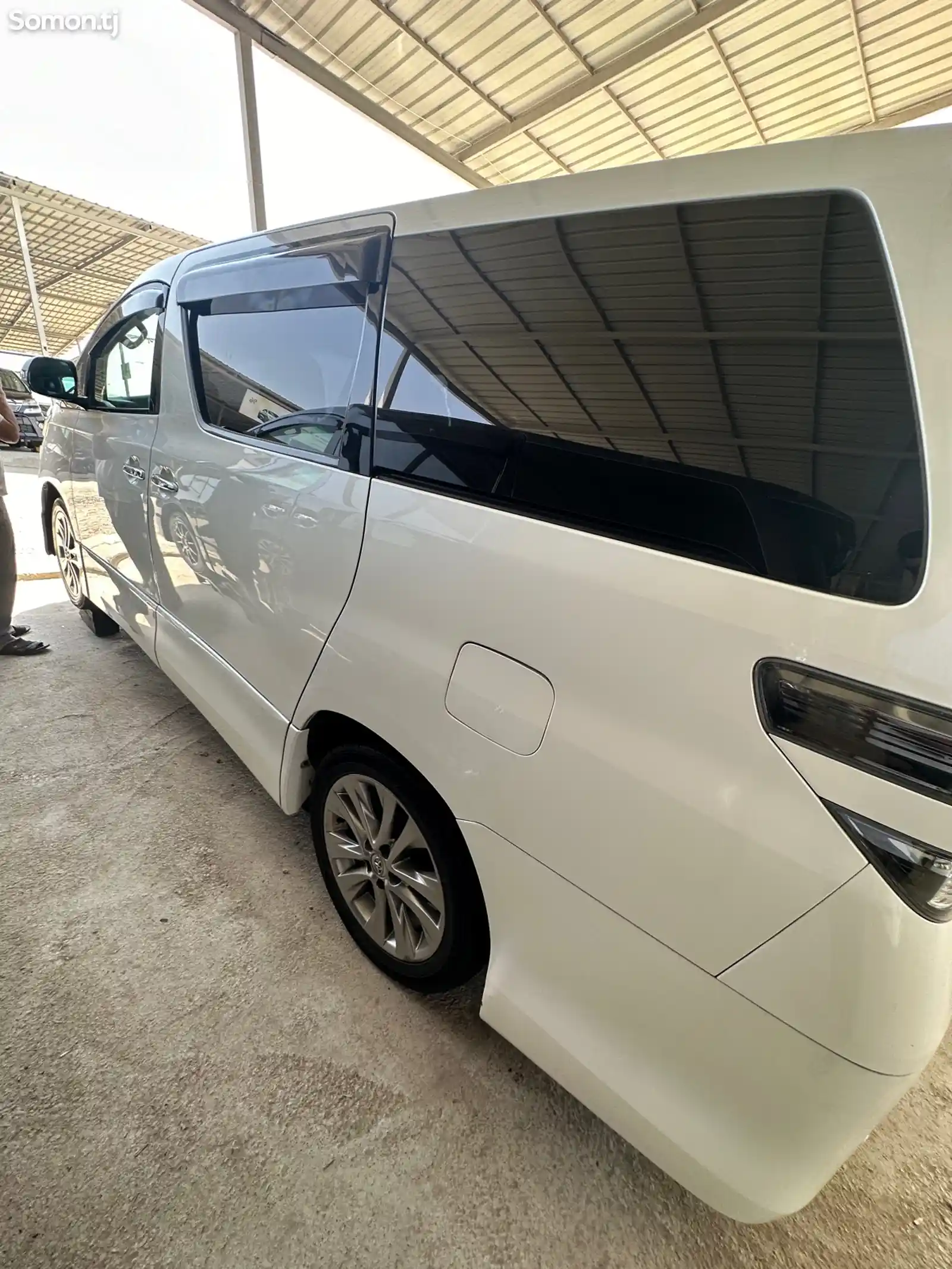 Toyota Vellfire, 2014-3