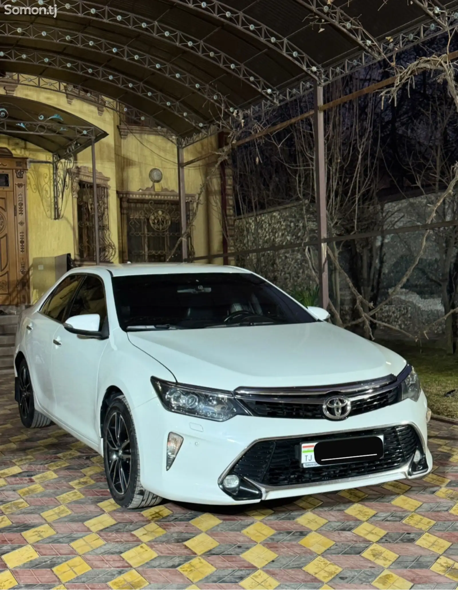 Toyota Camry, 2017-1