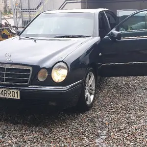 Mercedes-Benz E class, 1995