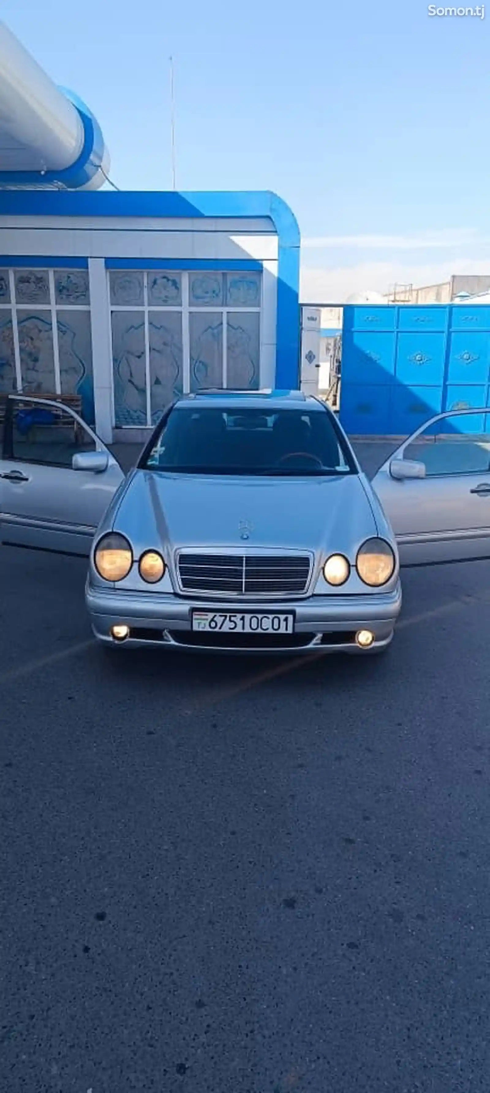 Mercedes-Benz E class, 1995-3