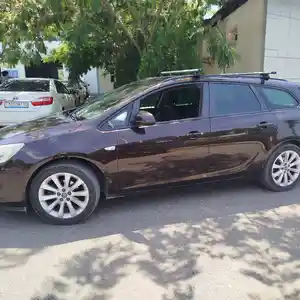 Opel Astra J, 2012