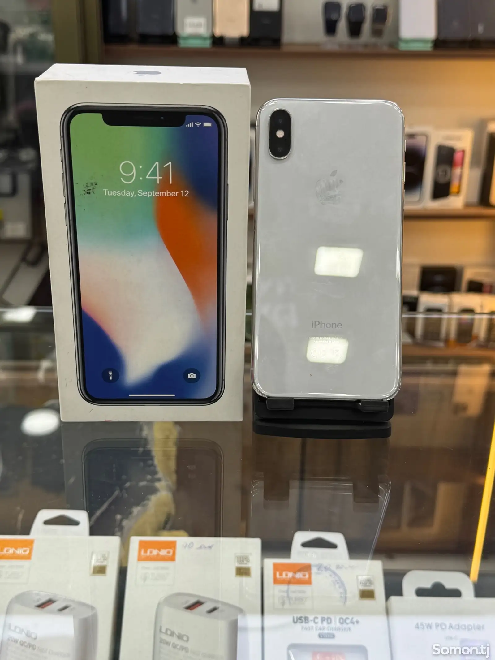 Apple iPhone X, 64 gb, Silver-1