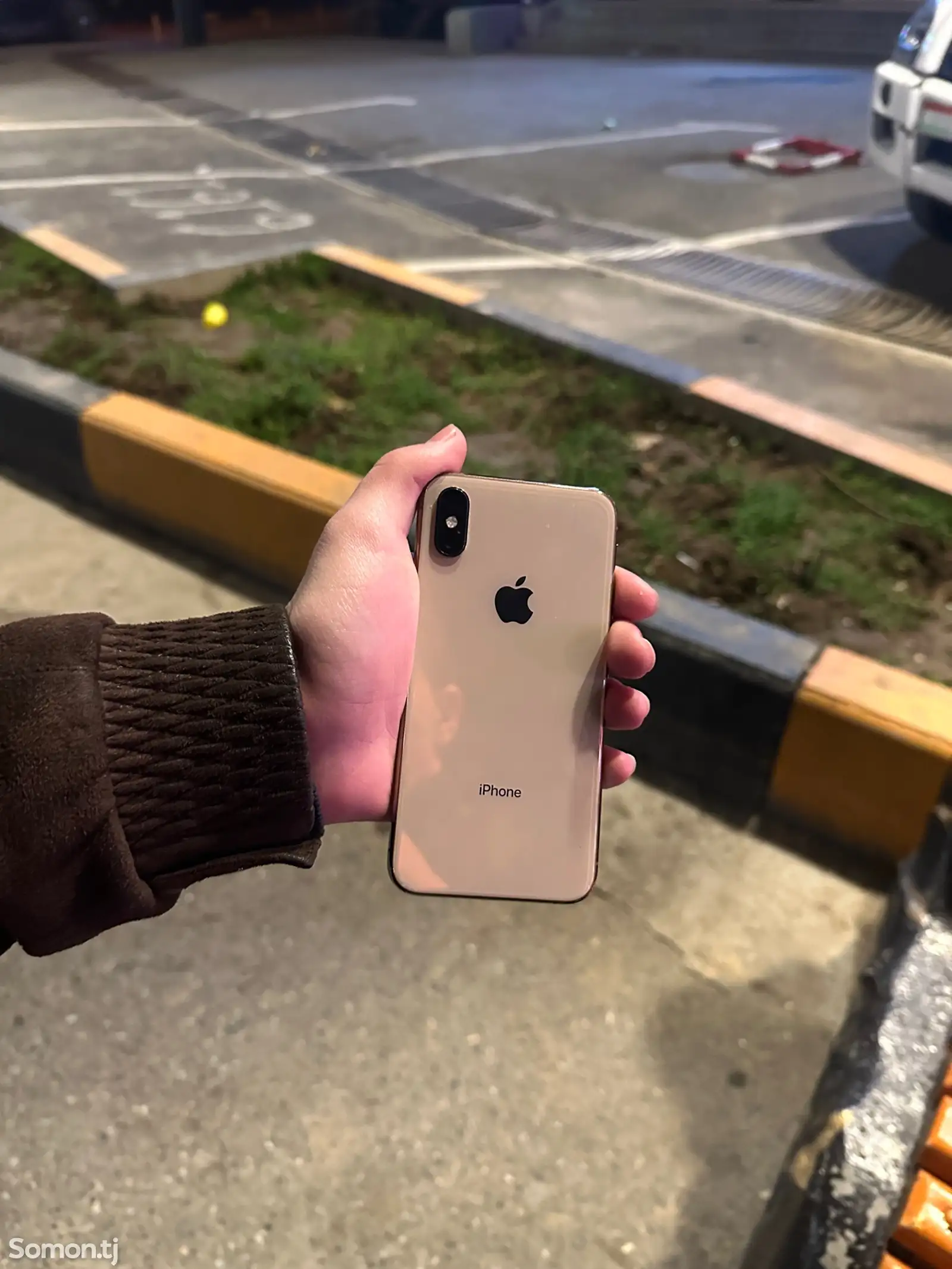 Apple iPhone Xs, 64 gb, Gold-1