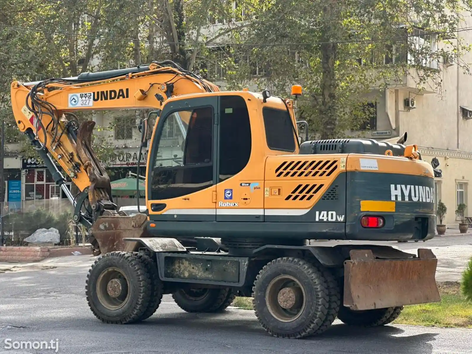 Экскаватор Hyundai R140W 2015