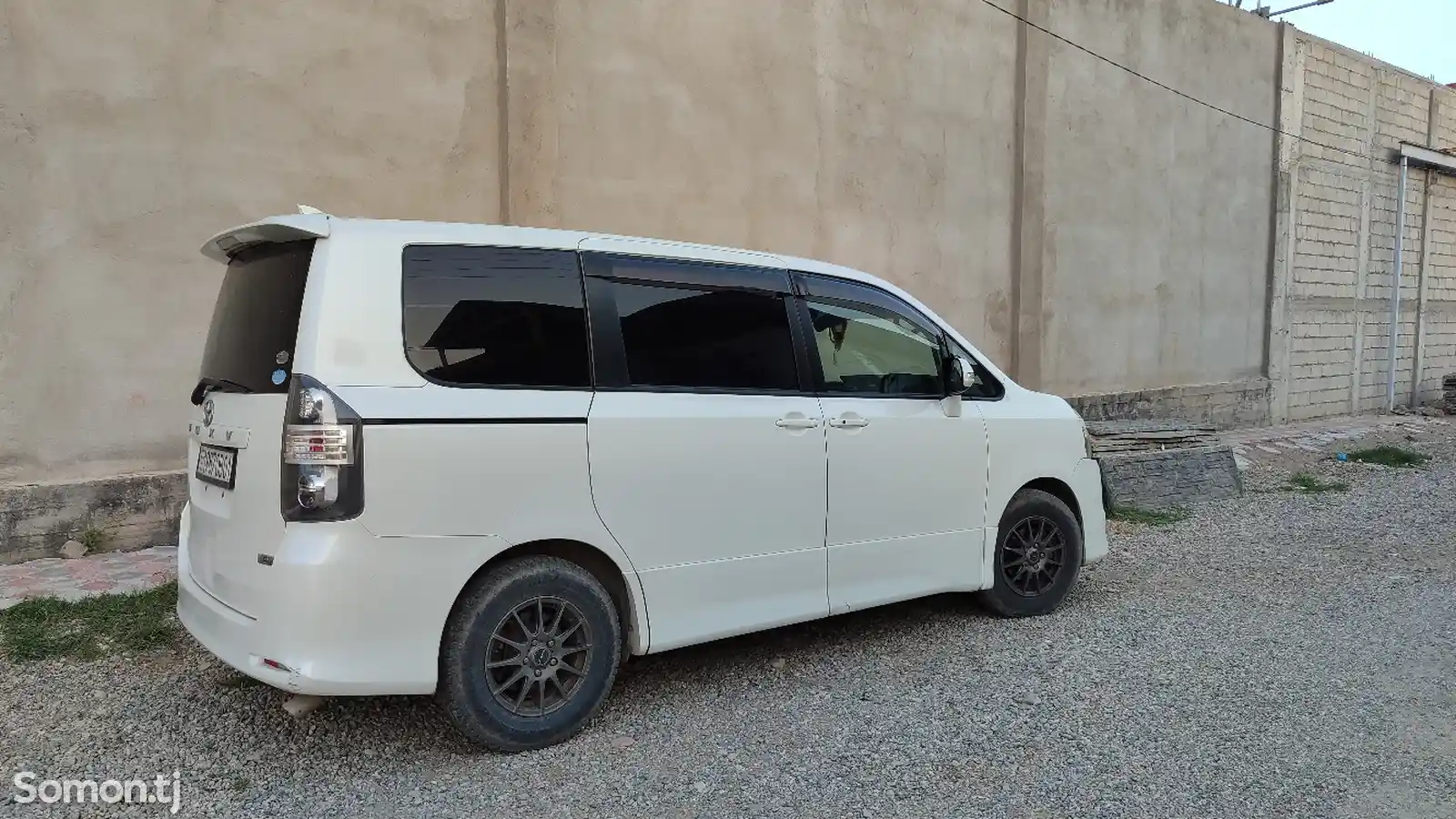 Toyota Voxy, 2008-1