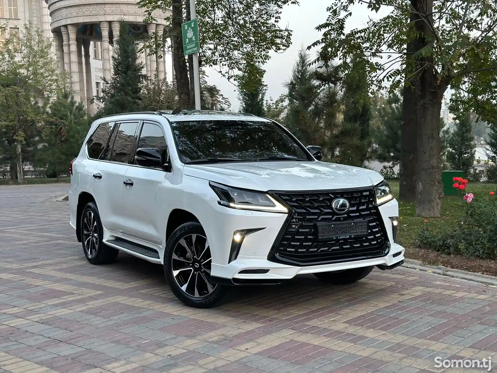 Lexus LX series, 2017-1