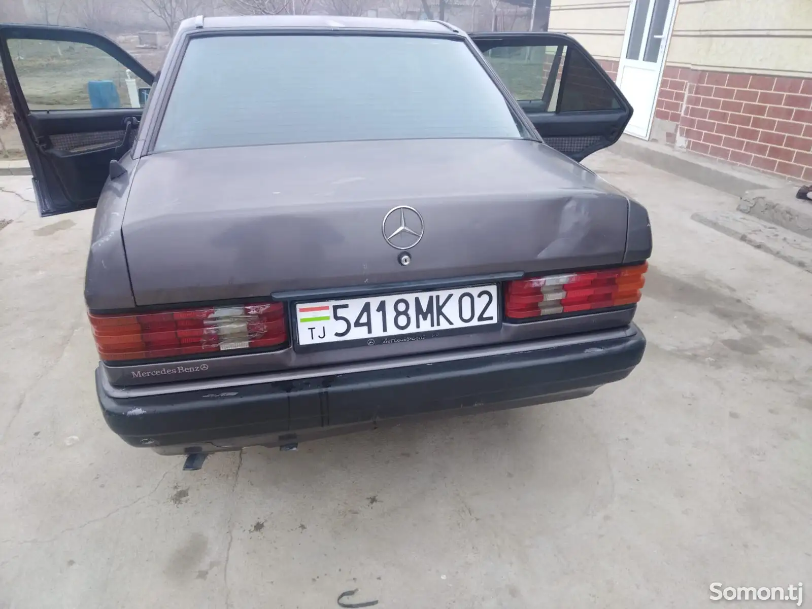 Mercedes-Benz E class, 1990-1