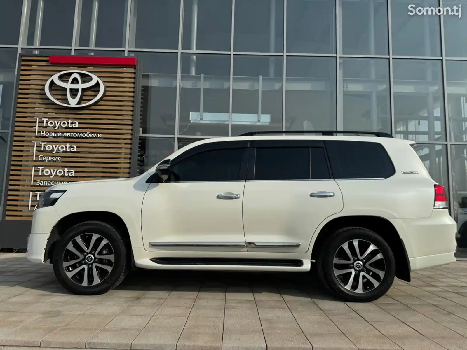 Toyota Land Cruiser, 2019-9