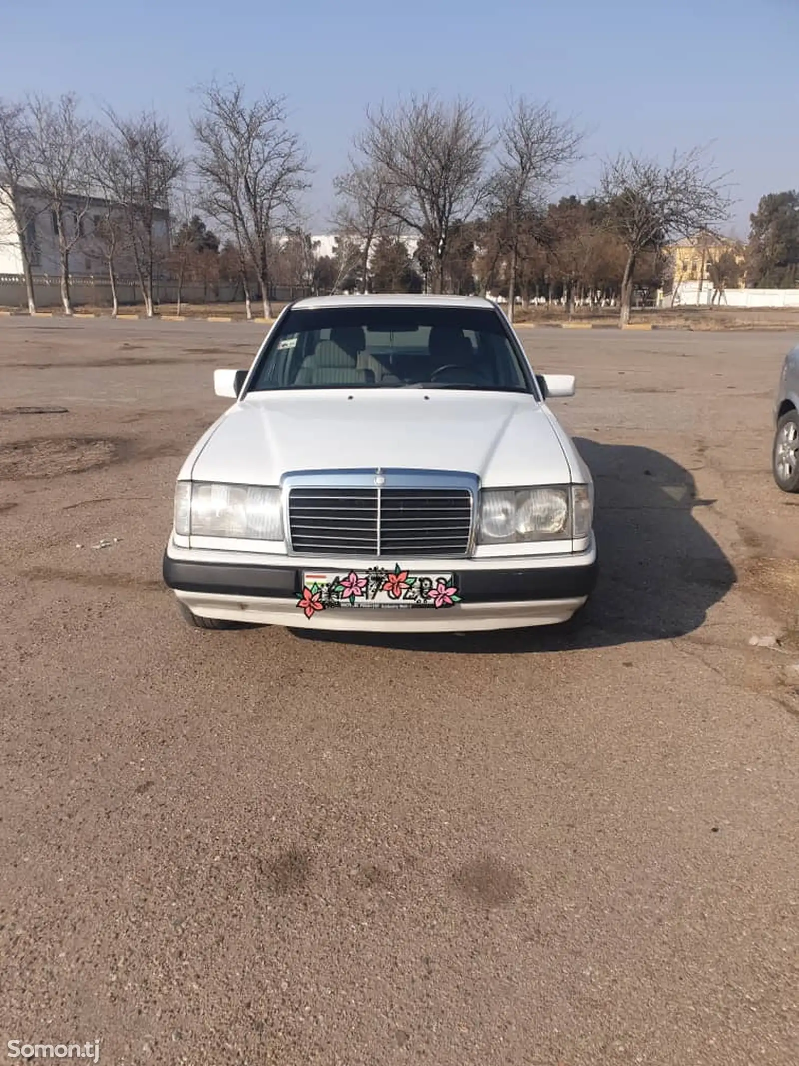 Mercedes-Benz W124, 1990-1