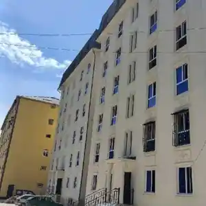 1-комн. квартира, Цокольный этаж, 28 м², Поворот Фабрики