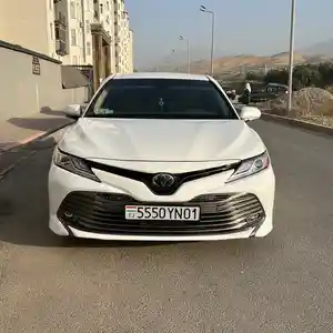 Toyota Camry, 2018