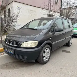 Opel Zafira, 2001