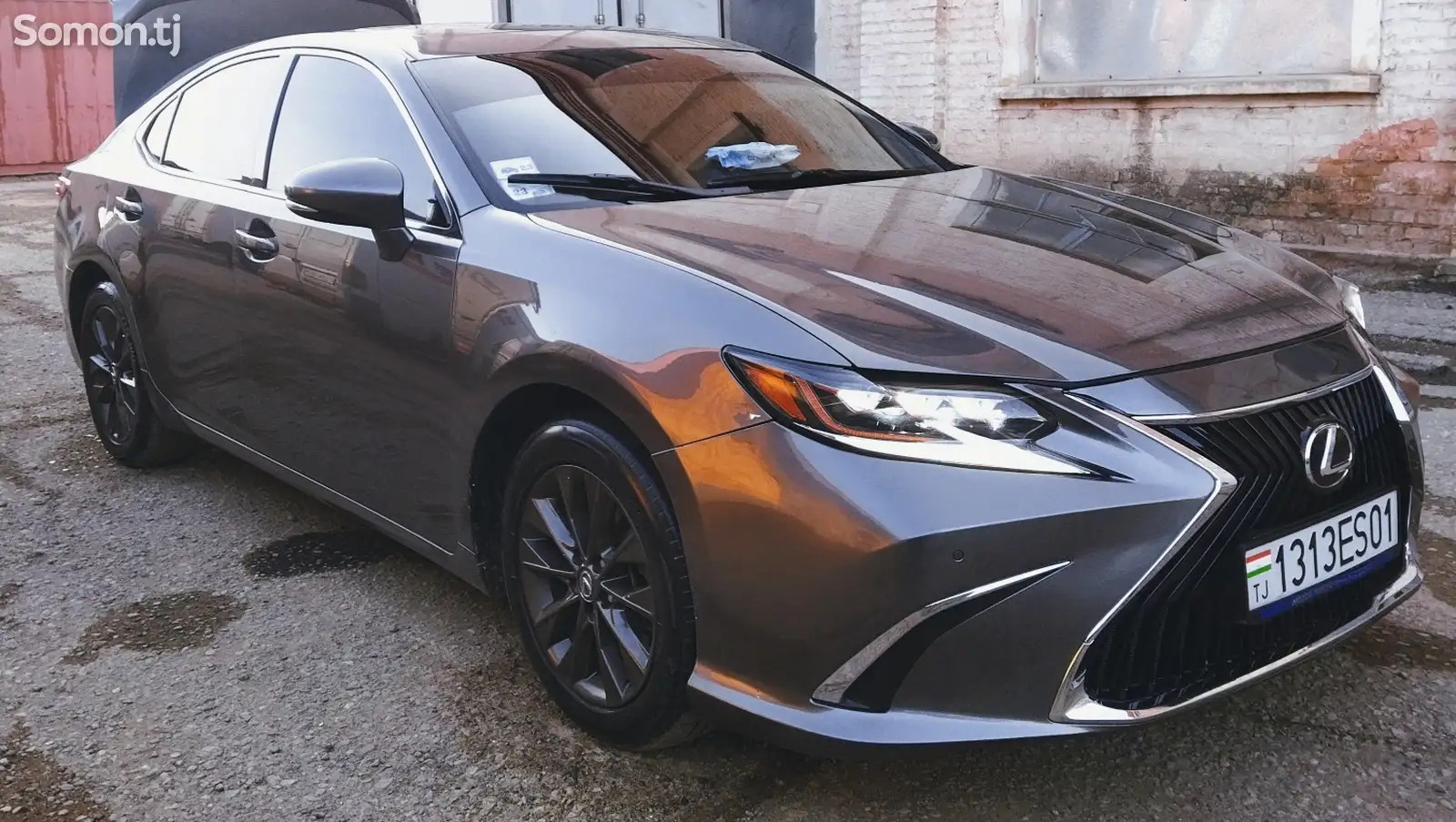 Lexus ES series, 2013-1