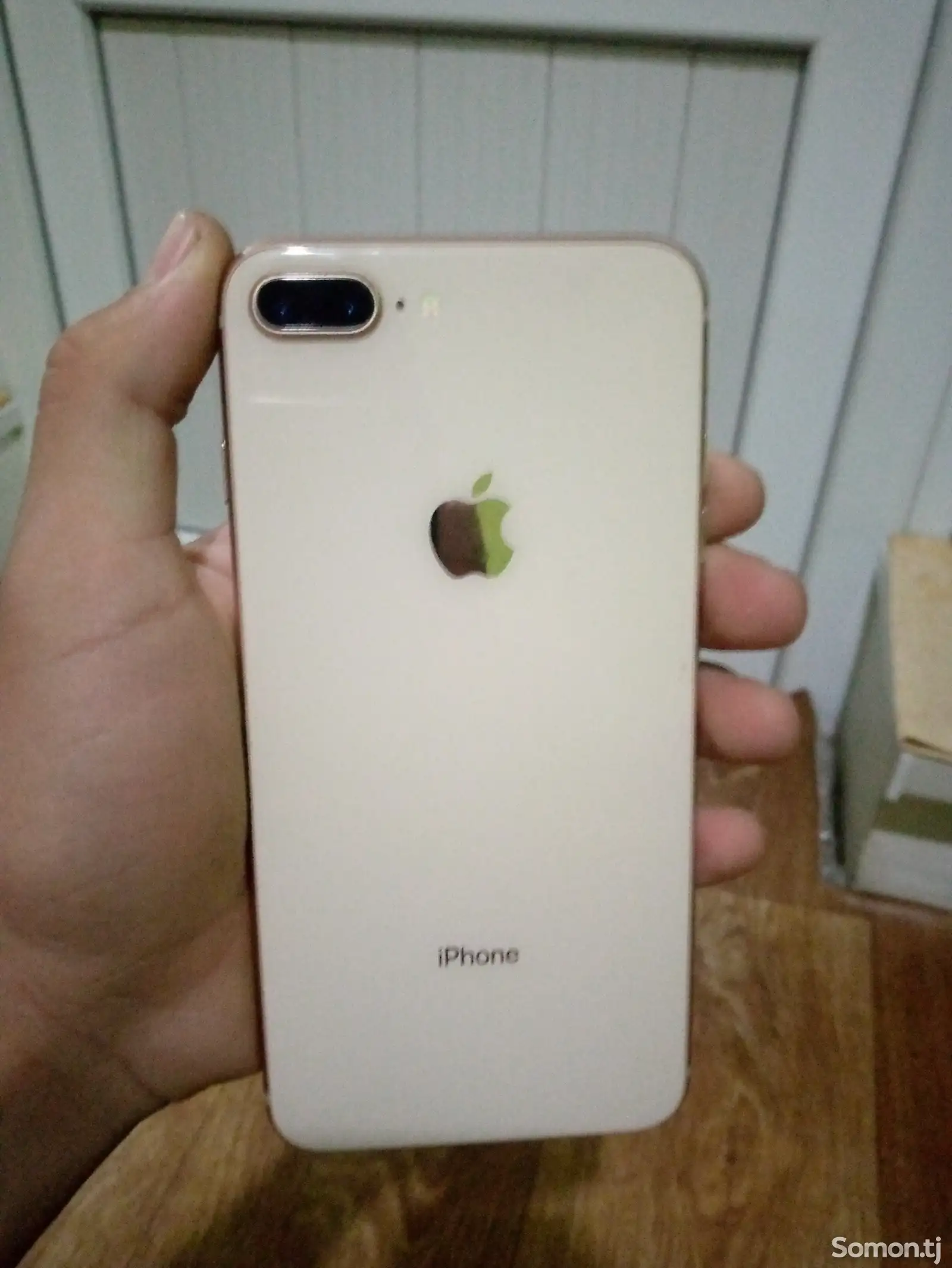 Apple iPhone 8 plus, 64 gb, Gold-1