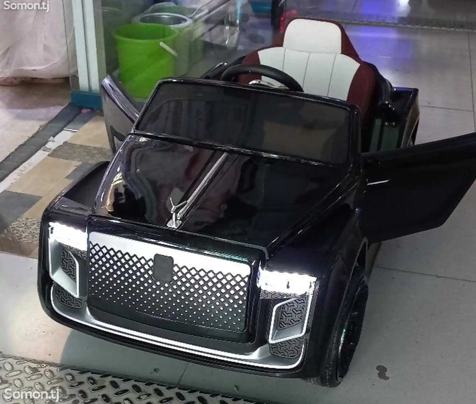 Детская Машина Rolls Royce-1