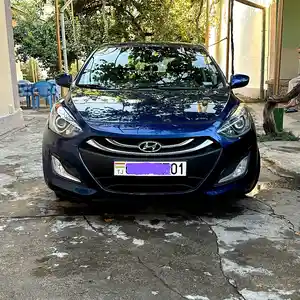 Hyundai Elantra, 2012