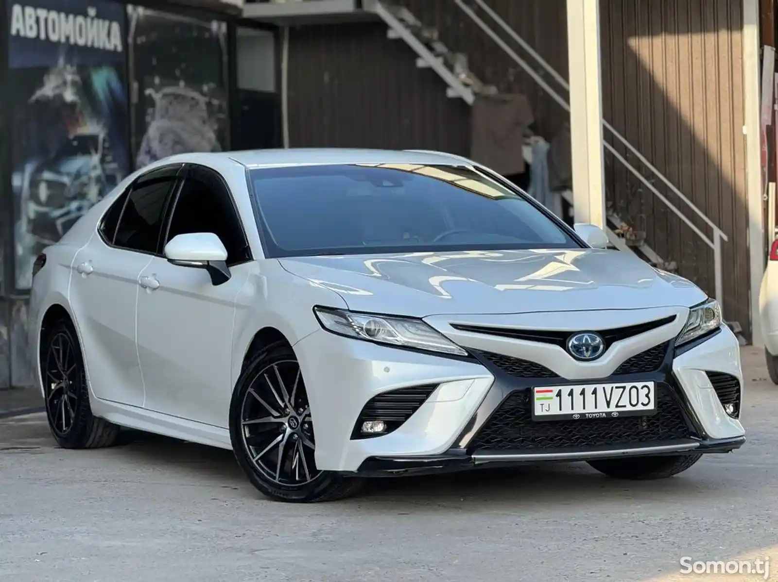 Toyota Camry, 2020-1