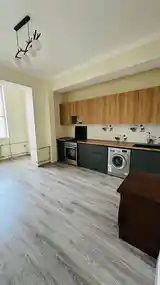 2-комн. квартира, 5 этаж, 80м², Цирк-4