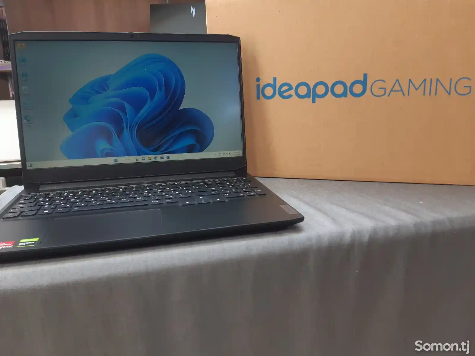 Ноутбук Lenovo Gaming-1