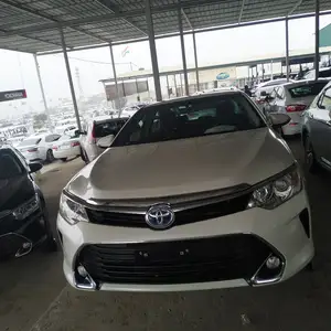 Toyota Camry, 2016