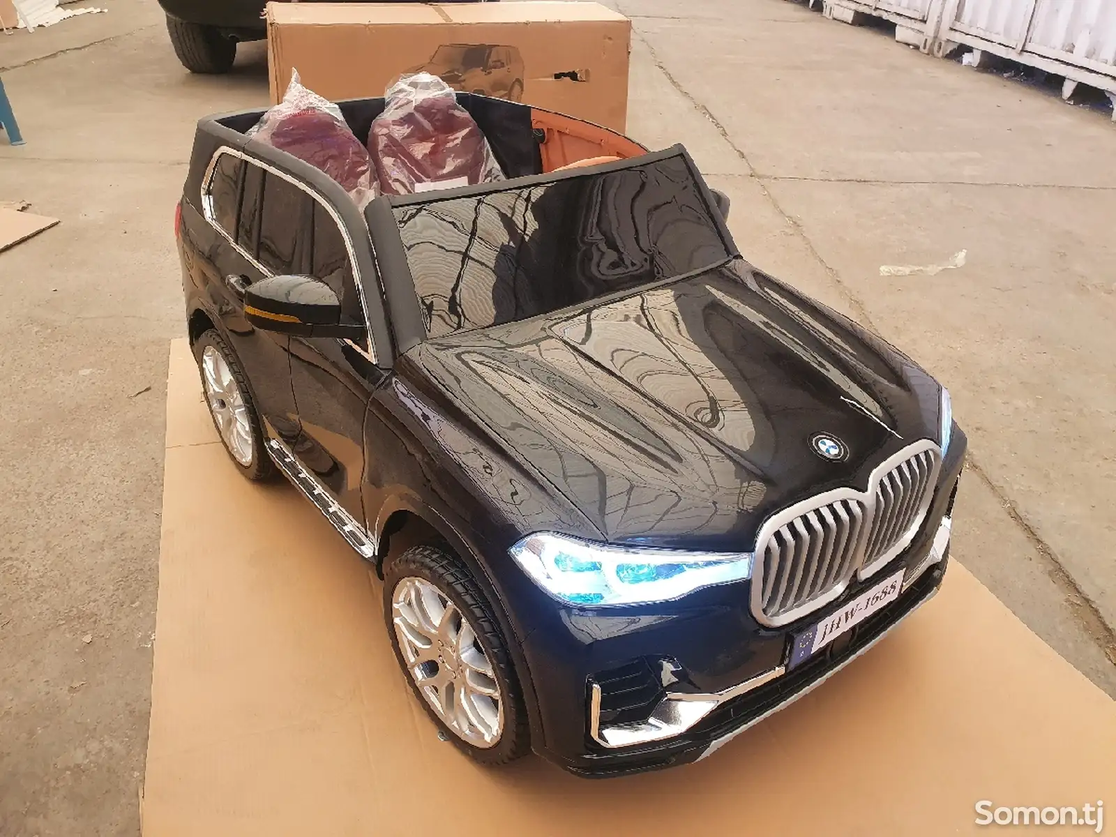 Машина BMW X7