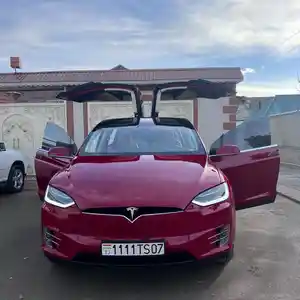 Tesla Model X, 2016